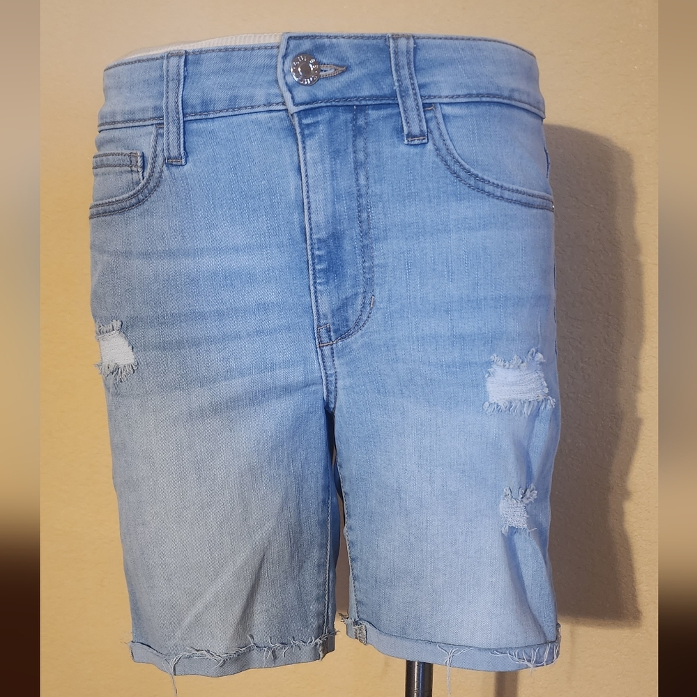 Guess Jean Shorts sz 6.  27" waist C2